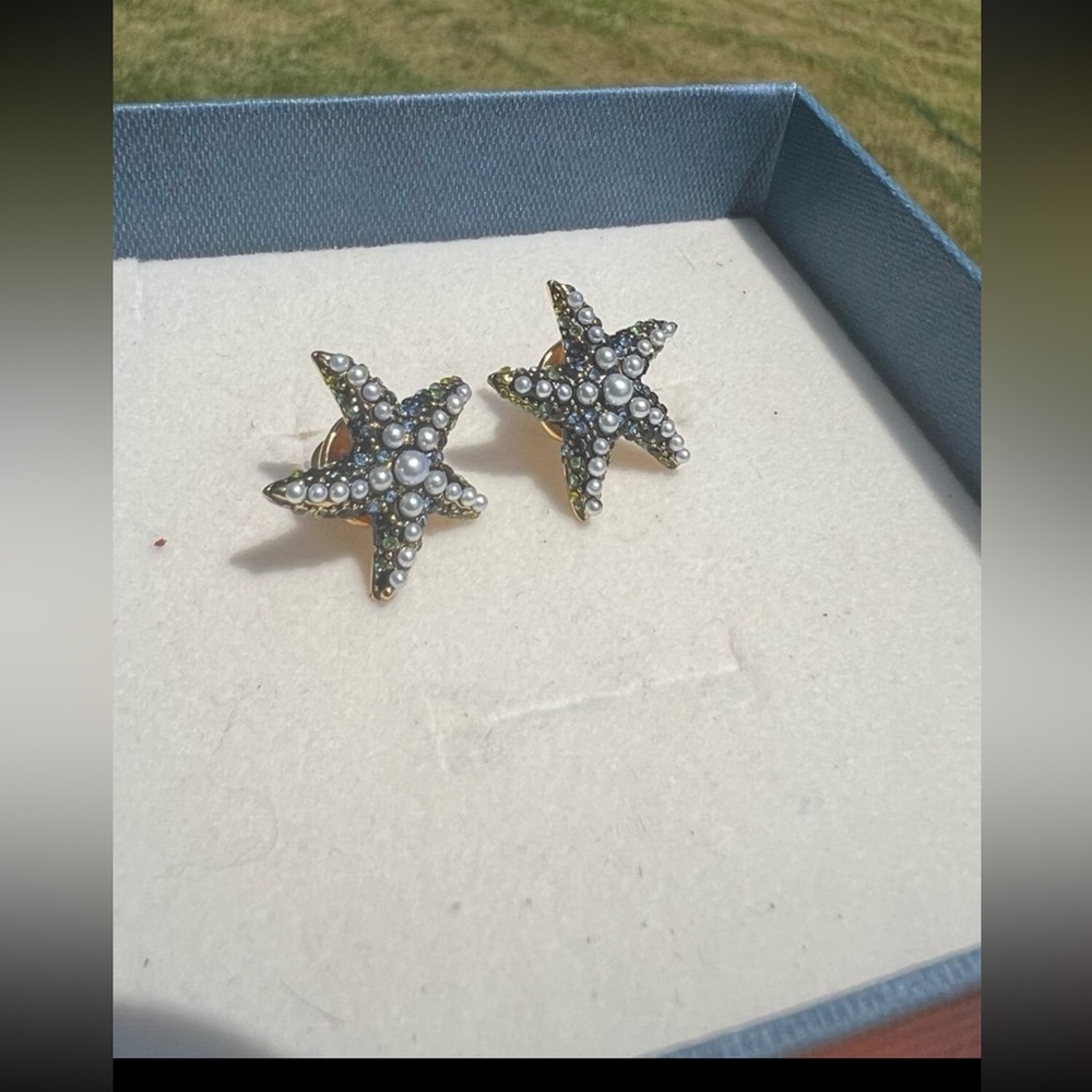 Gorgeous starfish earrings with pearls and swarovski elements